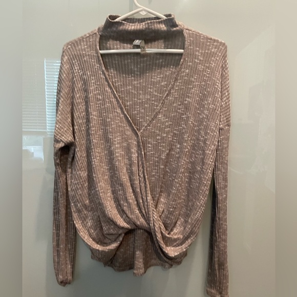 Tan/Brown Choker V Neck Long Sleeve - Picture 2 of 7
